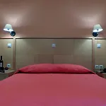 Evia & Ξενοδοχείο 3*