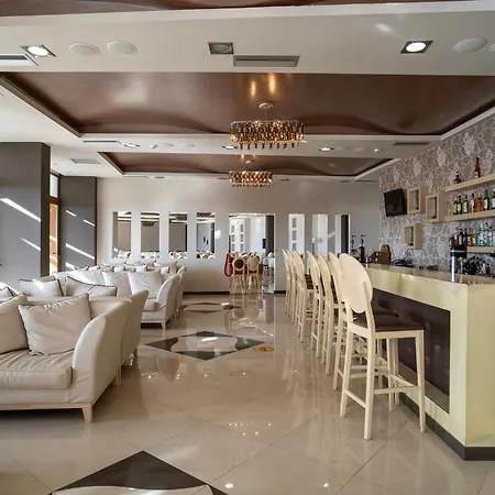 Evia &