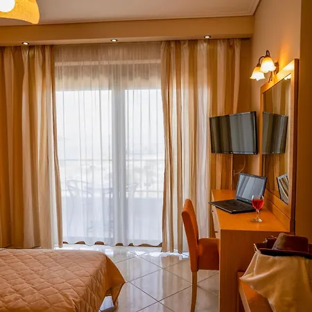 Evia & Hotel 3*