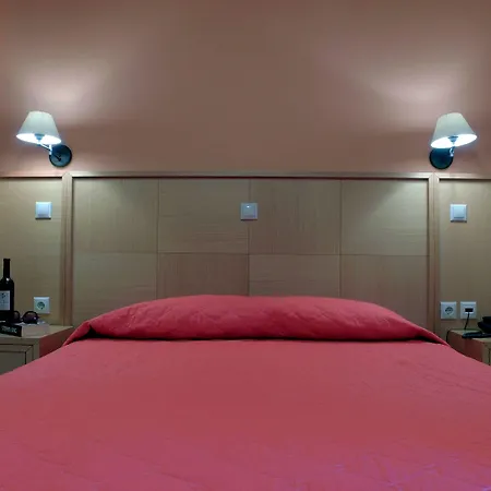 Evia & Hotel 3*