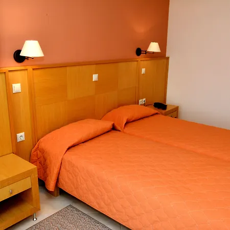 Hotel Evia & 3*