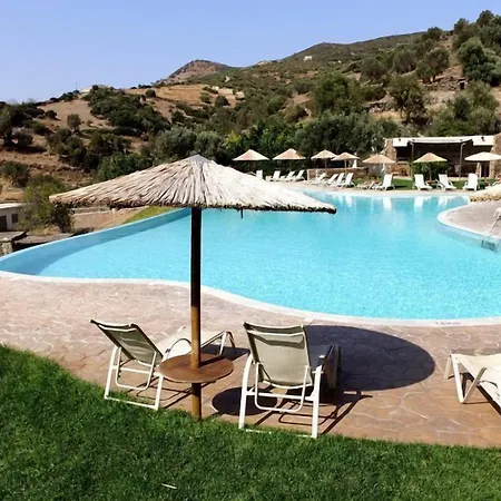 Evia & 3*