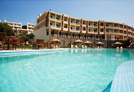 Evia & 3*