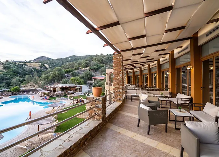 Evia & Ξενοδοχείο 3*