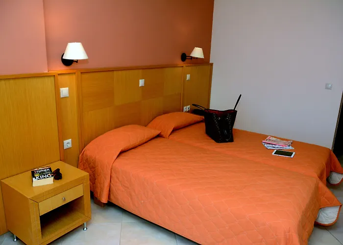 Evia & Ξενοδοχείο 3*